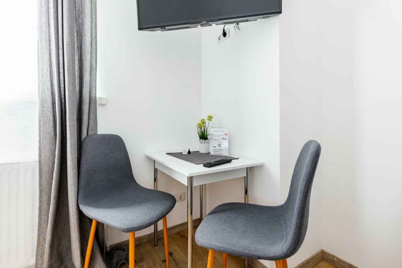 Budget Rooms West With Shared Kitchen Viena Exterior foto